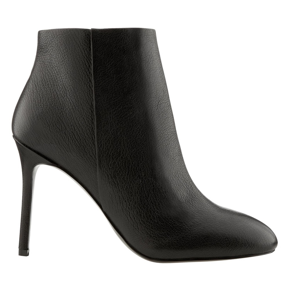 Banana Republic Black Booties size 8